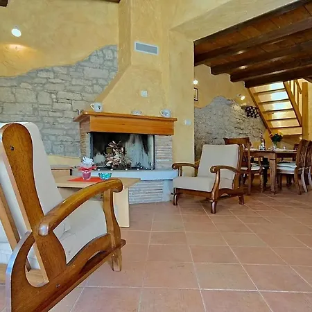 Casa Nadalina Zuzici
